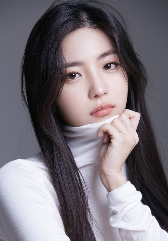 闵彩恩