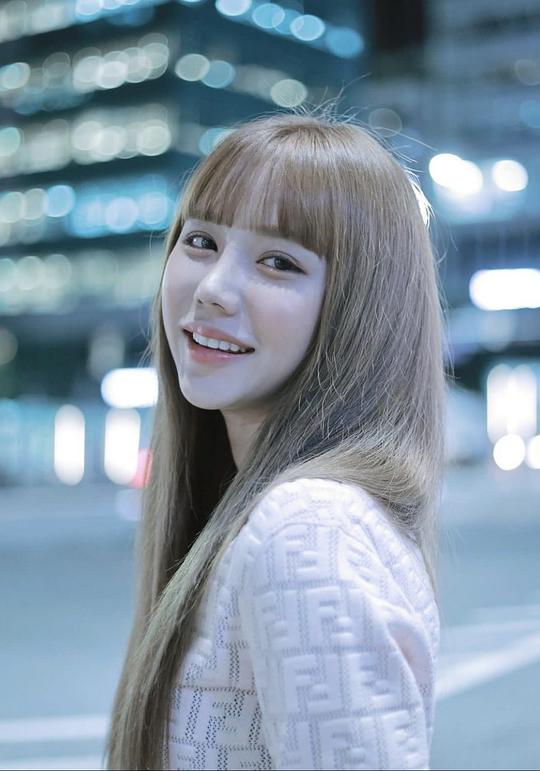 李书妍