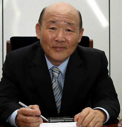 朴容植