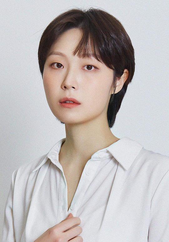 尹美京