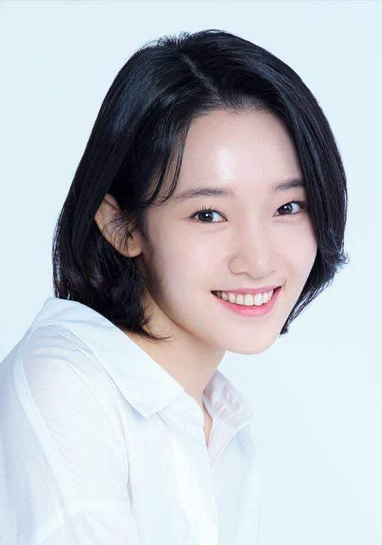 权淡雅