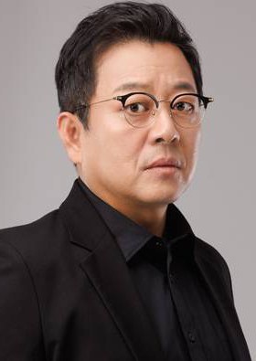 李基英