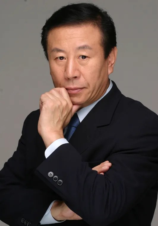 朴英知