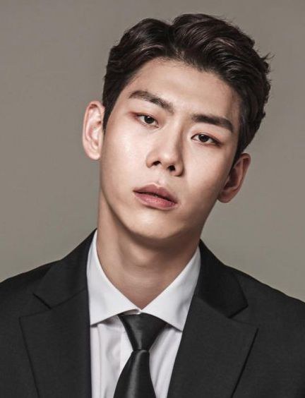 Eun-suk Song 