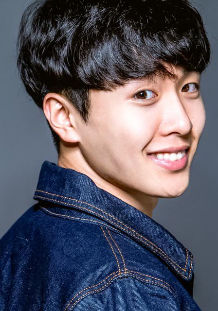 尹宇