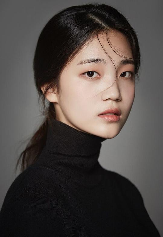 方艺仁
