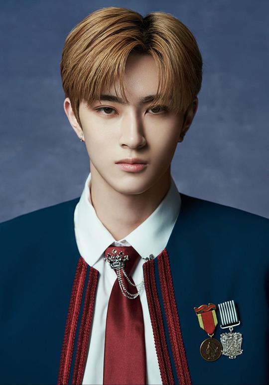 李傲贤