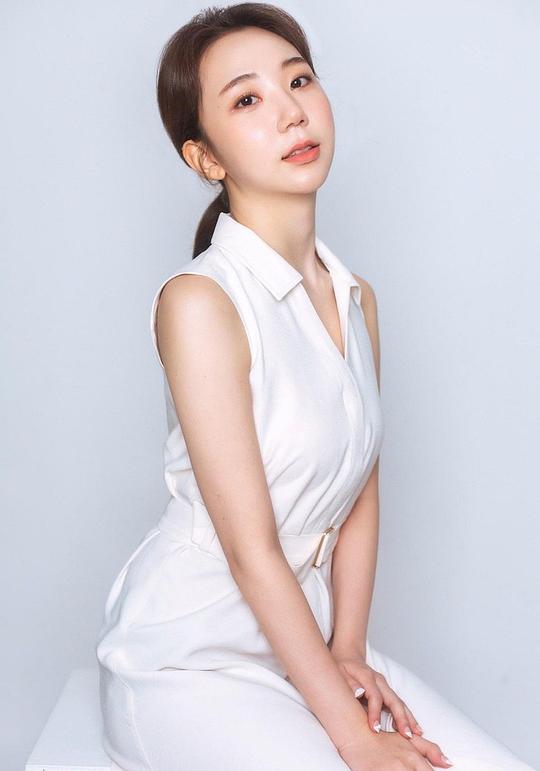 李朱芮