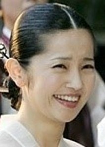 朴允京